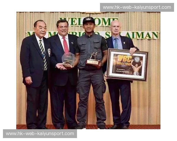 拳坛传奇的巅峰对决：播求VS维克多·纳格比，一场载入史册的荣耀之战